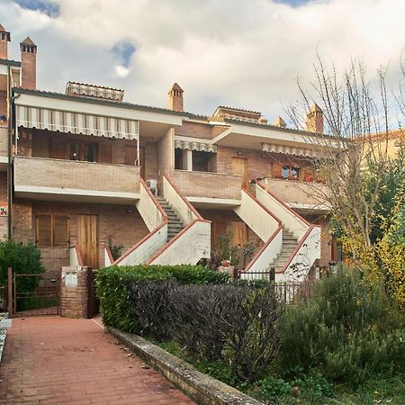Little Brick House On Siena Hills With Balconies Apartment Ngoại thất bức ảnh