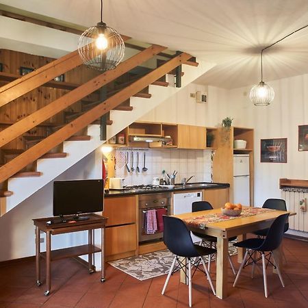 Little Brick House On Siena Hills With Balconies Apartment Ngoại thất bức ảnh