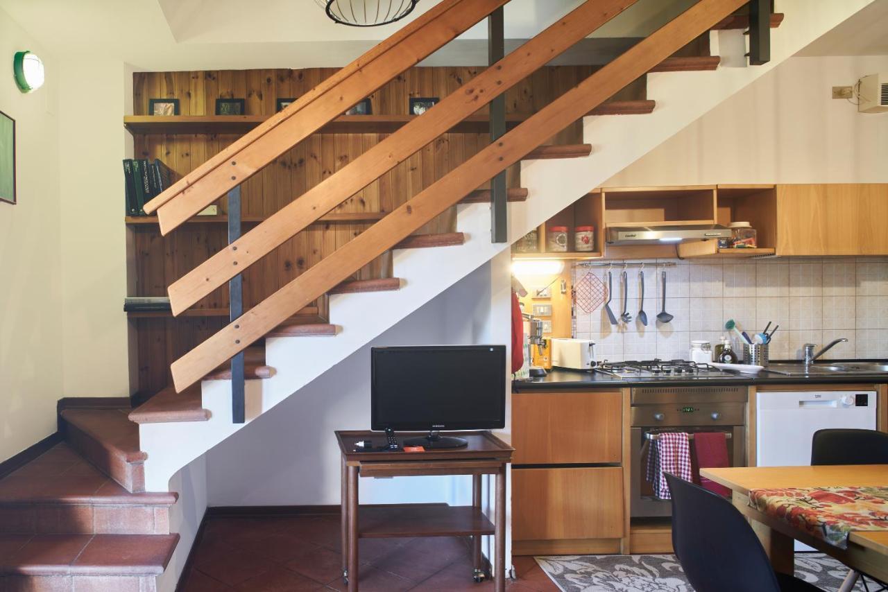 Little Brick House On Siena Hills With Balconies Apartment Ngoại thất bức ảnh