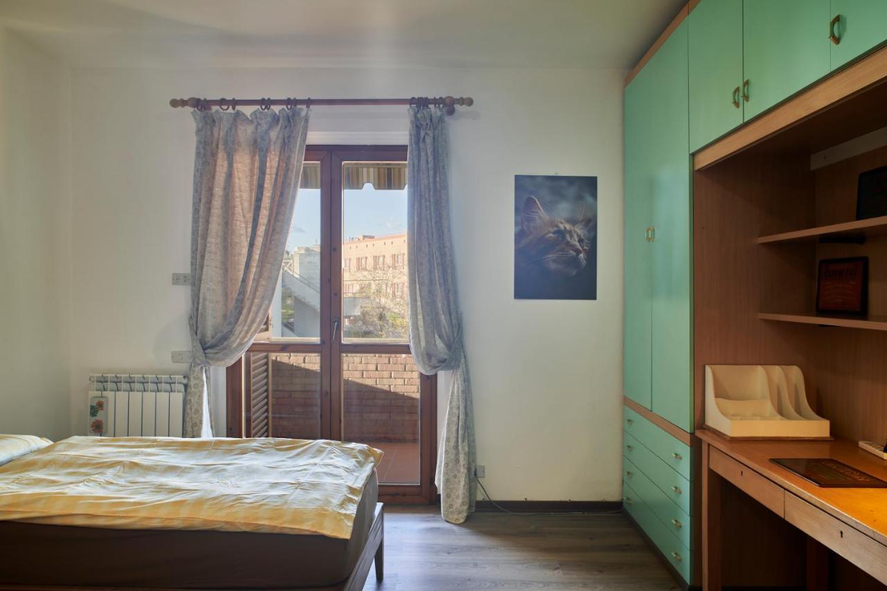 Little Brick House On Siena Hills With Balconies Apartment Ngoại thất bức ảnh