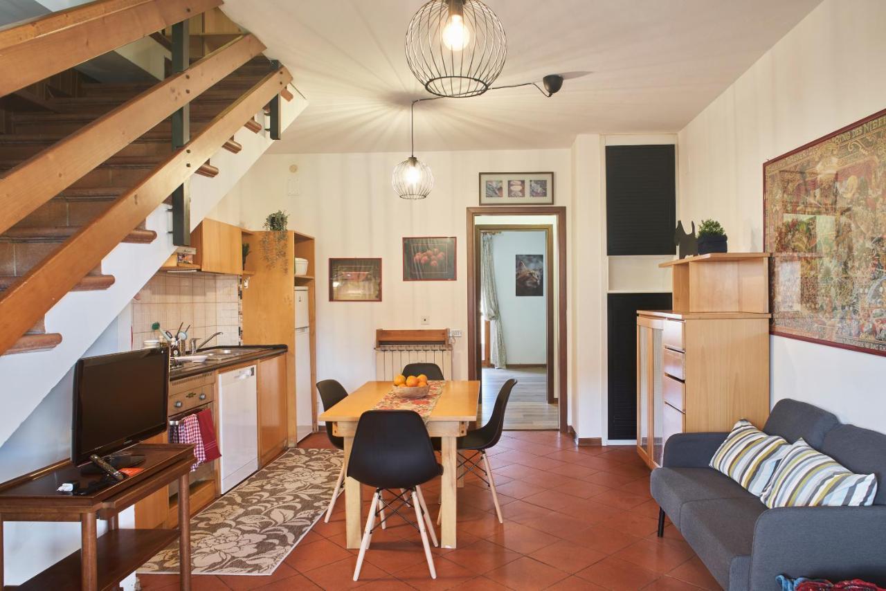 Little Brick House On Siena Hills With Balconies Apartment Ngoại thất bức ảnh